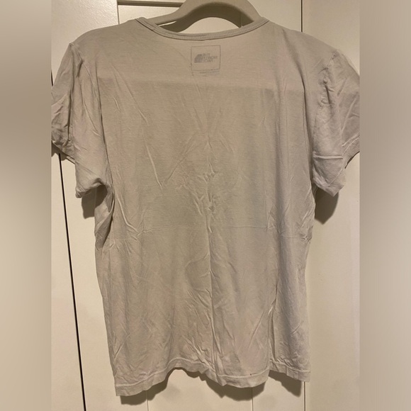 North Face tee - Picture 2 of 3